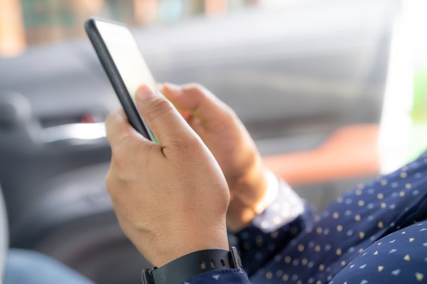 Maîtrisez votre appareil avec les astuces de google assistant